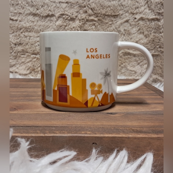 Starbucks Been There Series 2013 LOS ANGELES - Picture 1 of 5